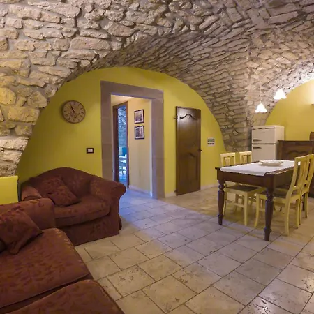 Sardinian Gallery Vittorio * Bosa